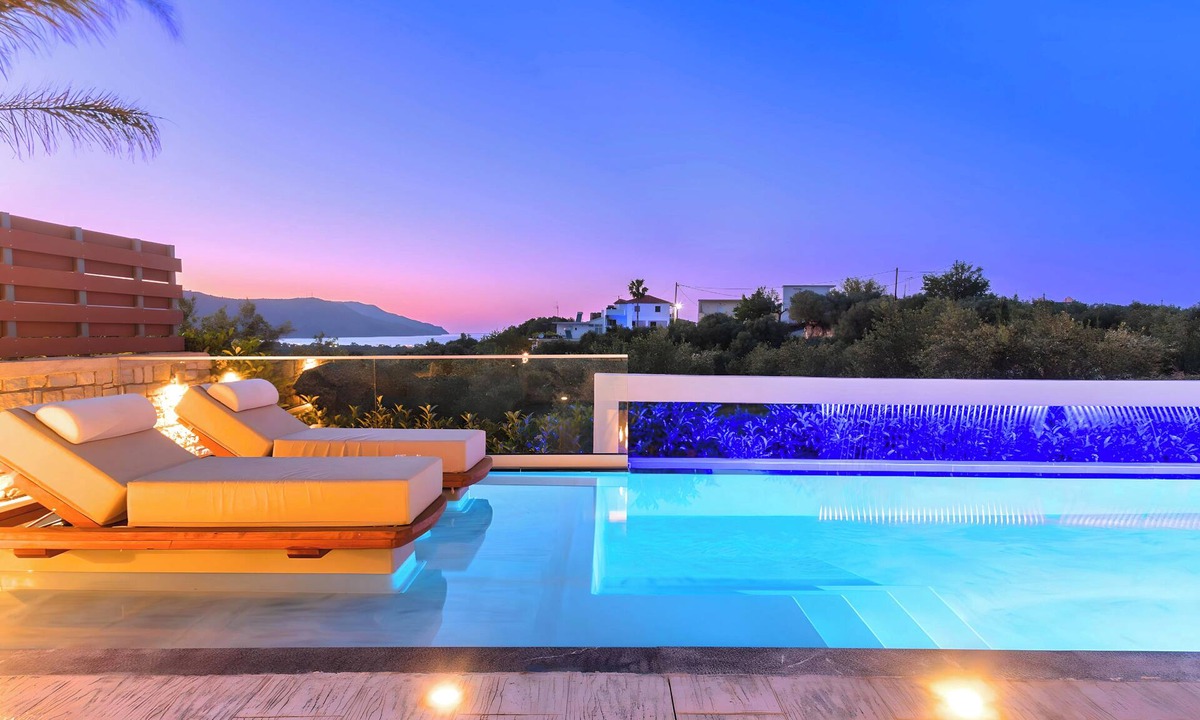 Georgioupolis Villa | Minoas Maxima Villa | 2 Heated Pools | 18 guests