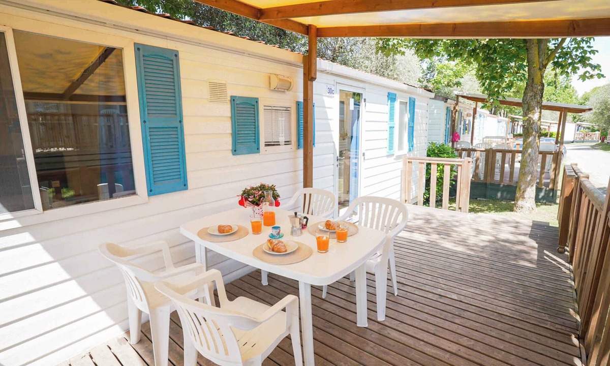 Sami House | Mobilehome with air conditioning, terrace and pool