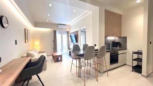 Pasalimani Apartment | Modern Bright 1BR next to Pasalimani & Marina Zeas