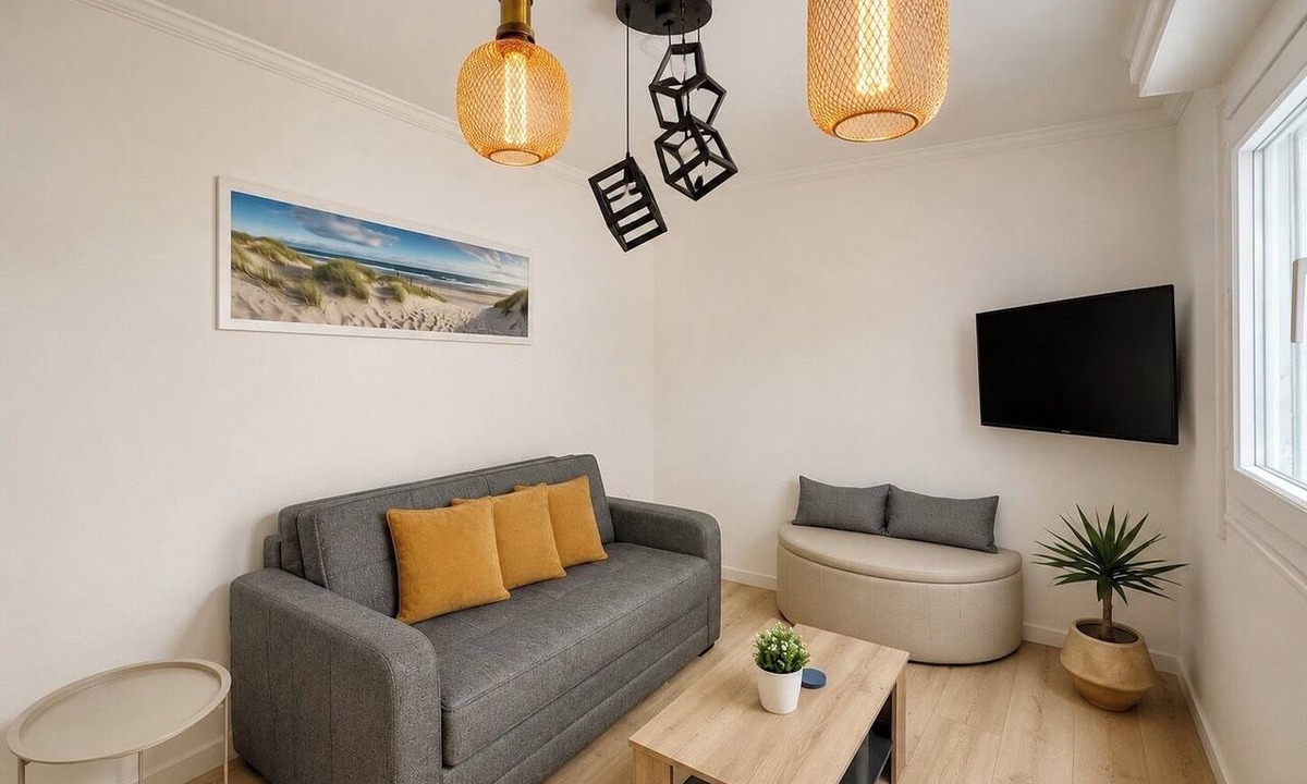 Kypseli Apartment | Modern Semi-Basement Αpt - Vibrant Kypseli by ΜΡS