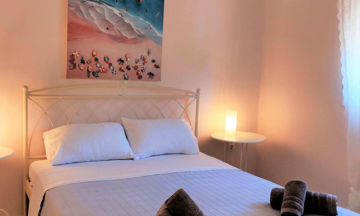 Dhrakata Apartment | Myrtos Cottages Euterpi