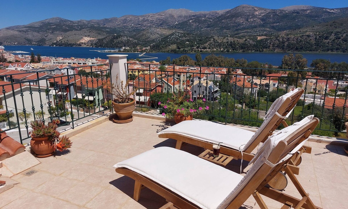 Argostoli Town Apartment | Nefeli seaview apartment in awesome Argostoli with 35 sqm seaview private patio