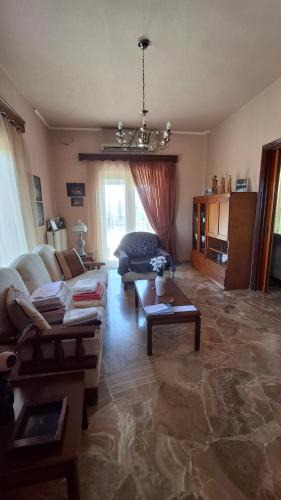 Killini House | Olga's Sea & Port View House