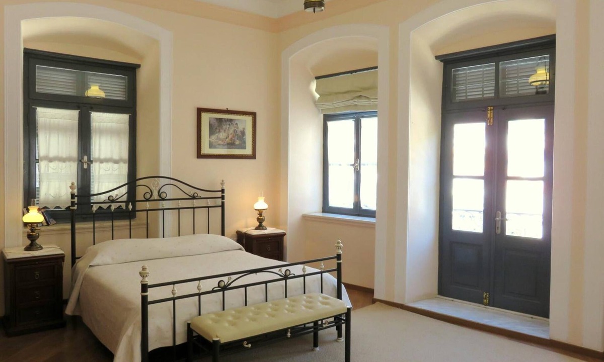 idhra Hotel | Phaedra Hotel