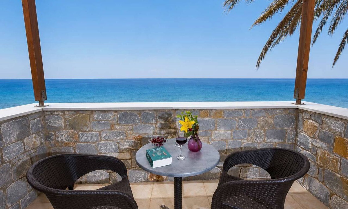 Agios Nikolaos Apartment | Pleades Seaside Asterope Gem in Mani, Near the Sea