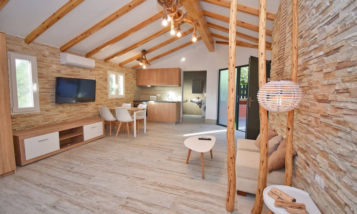 Sinarades House | Private & Luxurious Villa Alex with Private Outdoor Pool