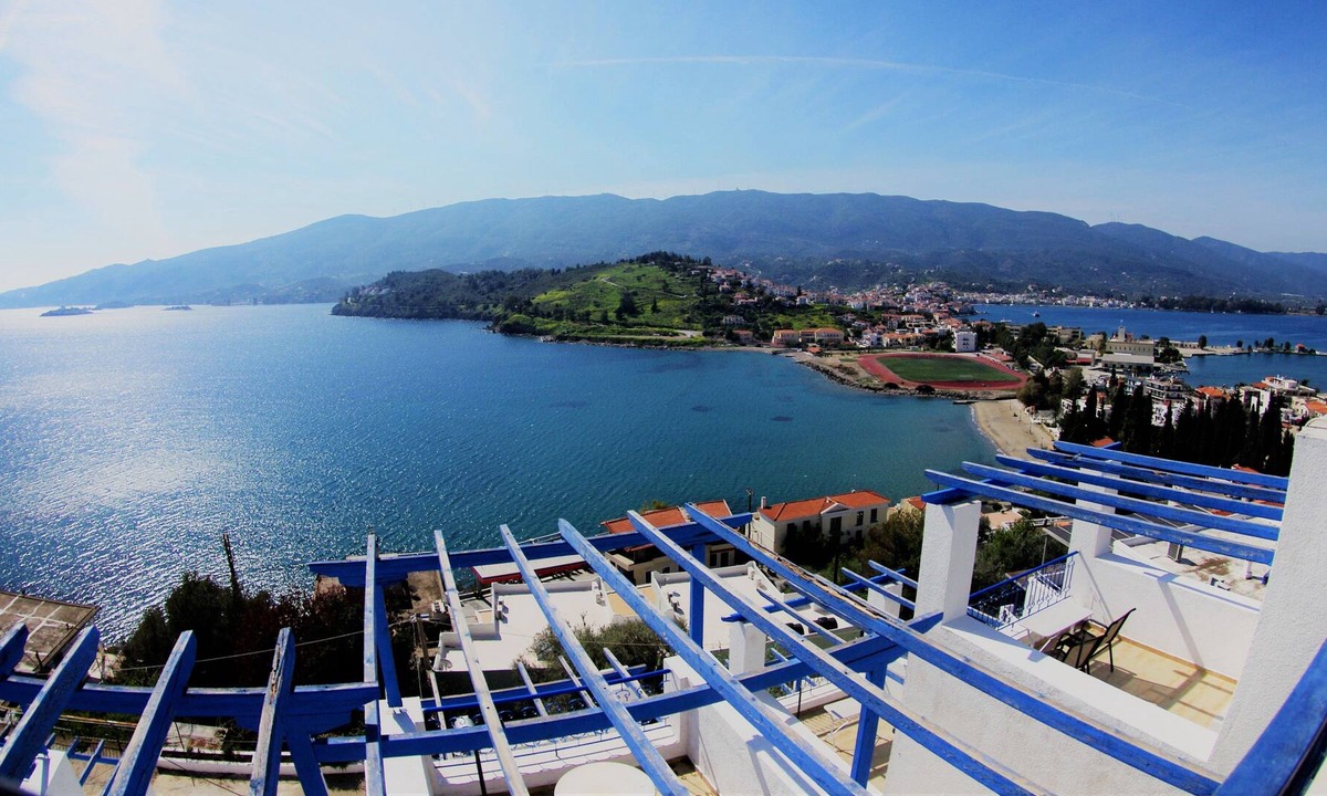 Poros Apartment | Rania Studios