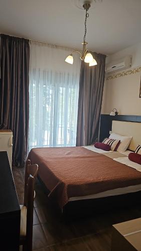 Neos Marmaras Hotel | Rooms for rent Beis