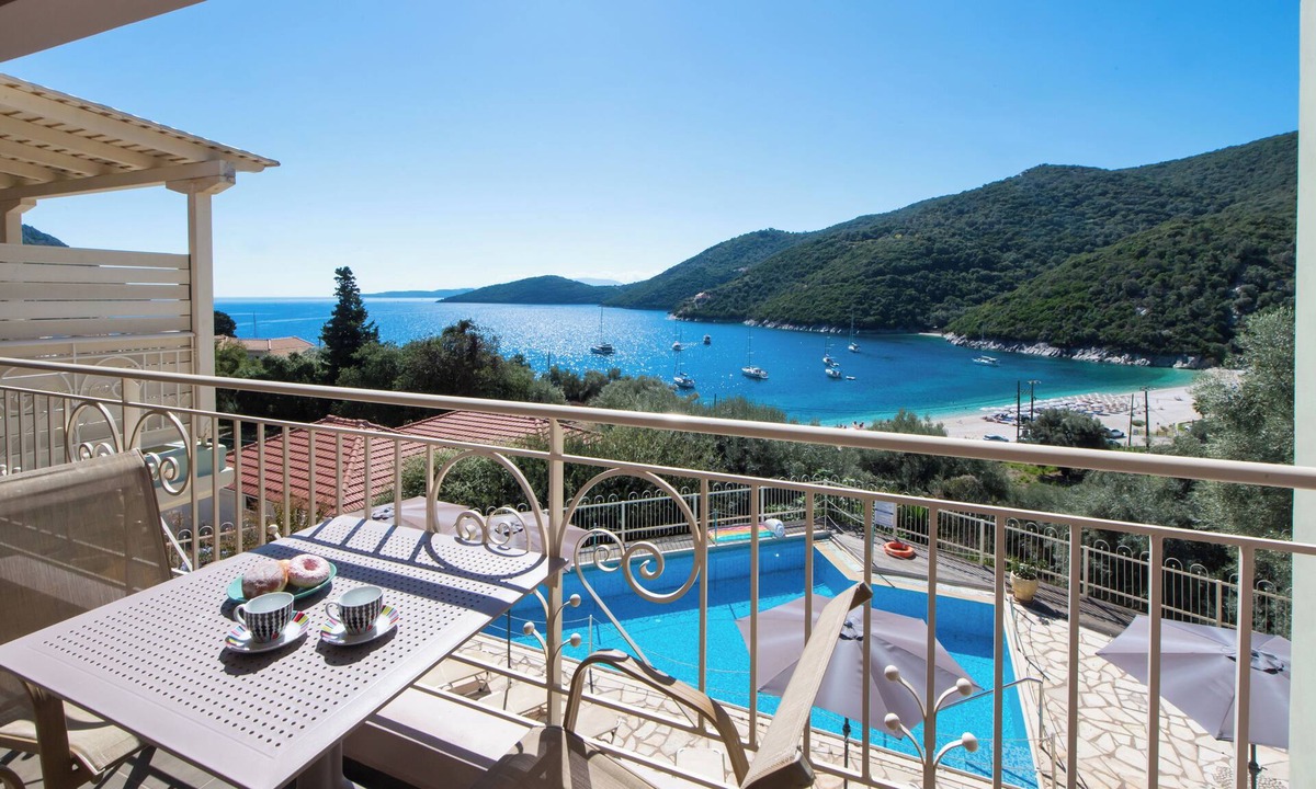 Mikros Gialos Hotel | ROUDA VILLAGE