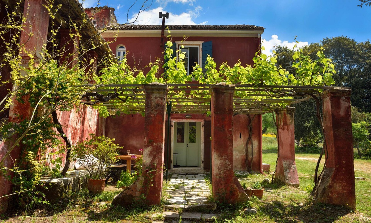 Roumanades Villa | Roumanades Estate Manor NTOG license MHTE 0829K91000495001