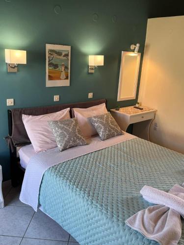 Petra Apartment | Roxani Studios-Apartments