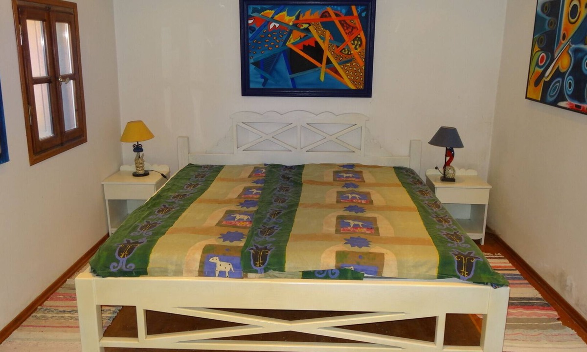 Amaniou Apartment | Ruhiges Gästezimmer mit grossem Bad in Amaniou