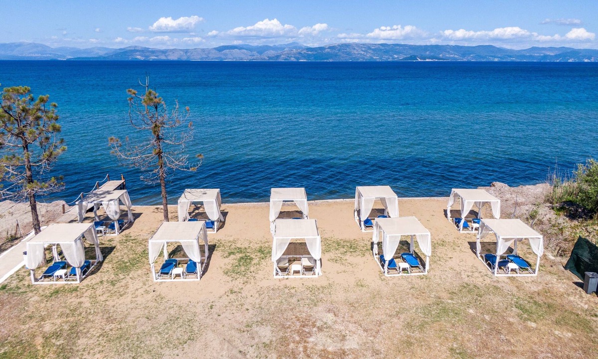 Kavos House | Saint Peter Bay – 1st Floor Holiday Home with Shared Pool, Wi-Fi & Air Conditioning