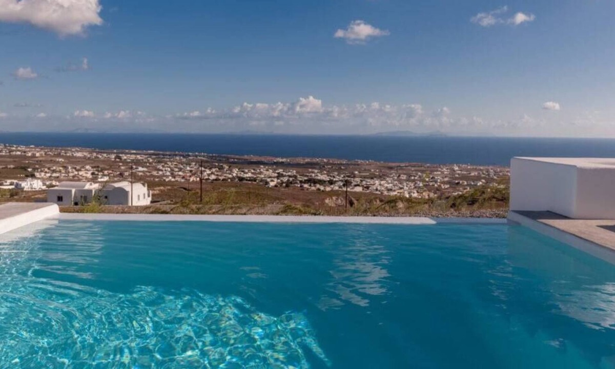 Pyrgos Villa | Santorini 2 Bedroom Villa with Private Pool