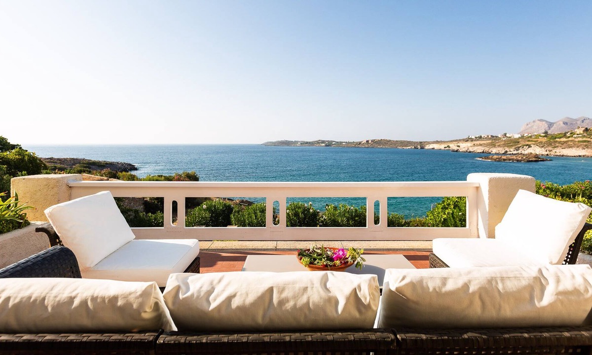 Kalathas Villa | Seaside Escape a few steps away from a private sea cove and near amenities