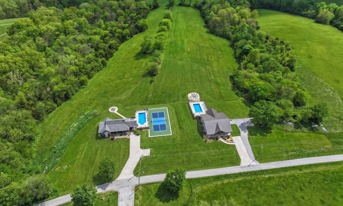 Williamstown House | Sleeps 30 | 2 Pools | Pickleball Court | 2 Homes