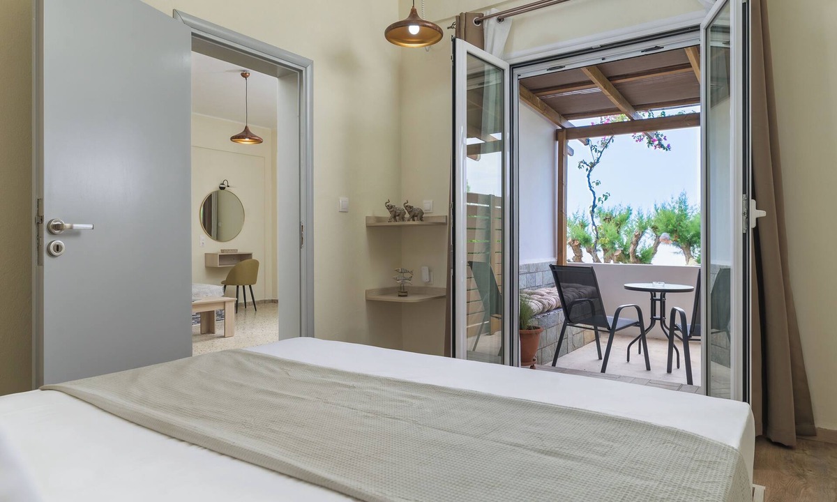 Koutsouras Apartment | SOLE e MARE #A1 Beachfront Apartment – Just 10 Meters from the Sea!