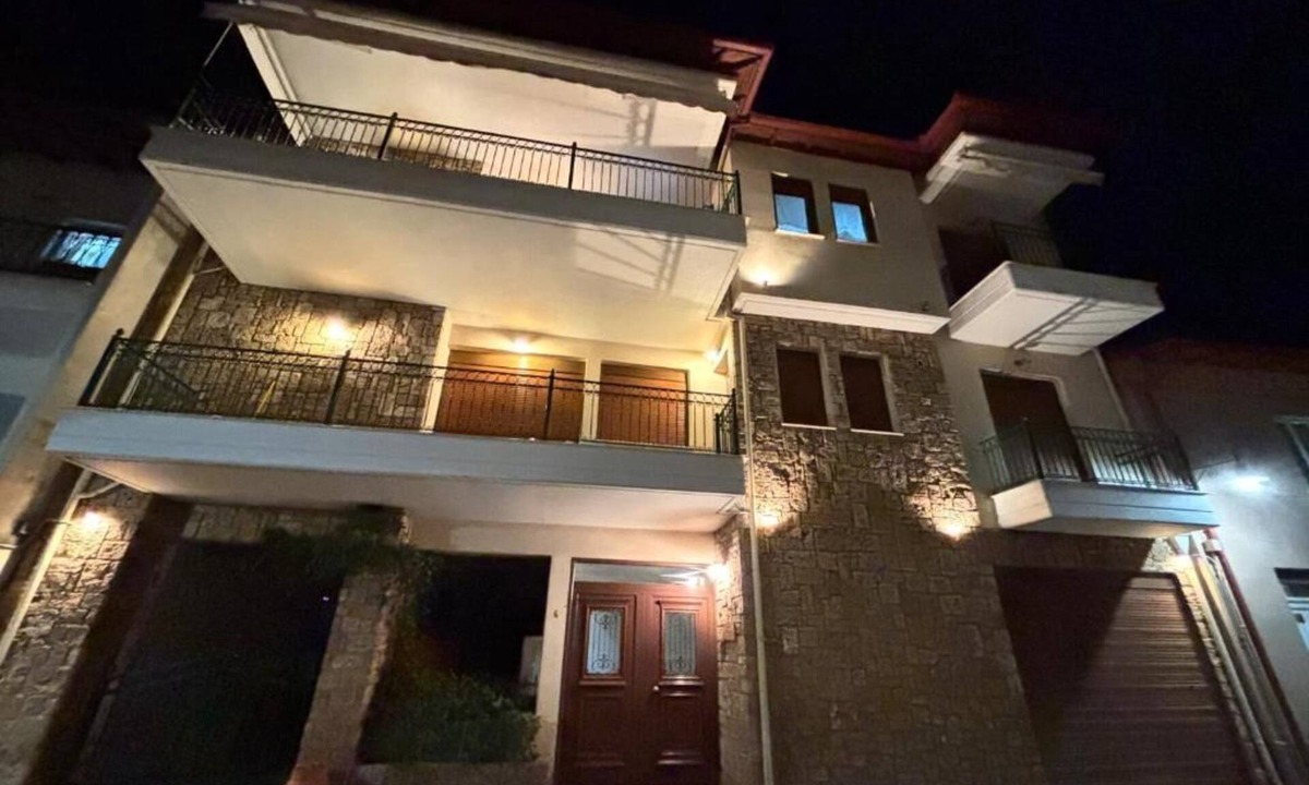 Naousa Apartment | Stravos Platanos Διαμέρισμα στην παραδοσιακή γειτονιά του Στραβού Πλάτανου