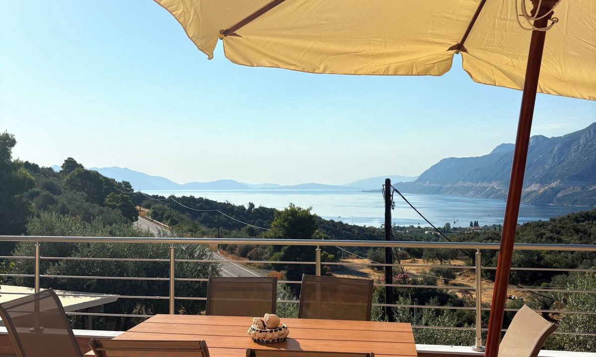 Melissopetra House | Stunning Mediterranean 2-Bedroom Villa: Panoramic Sea Views & Private Gardens