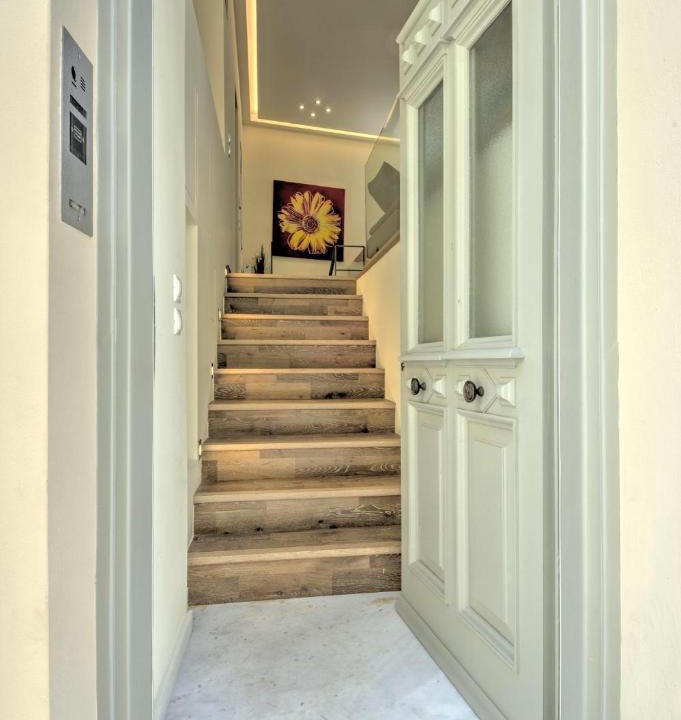 Plaka Apartment | Stylish and cozy house in Athens, Plaka