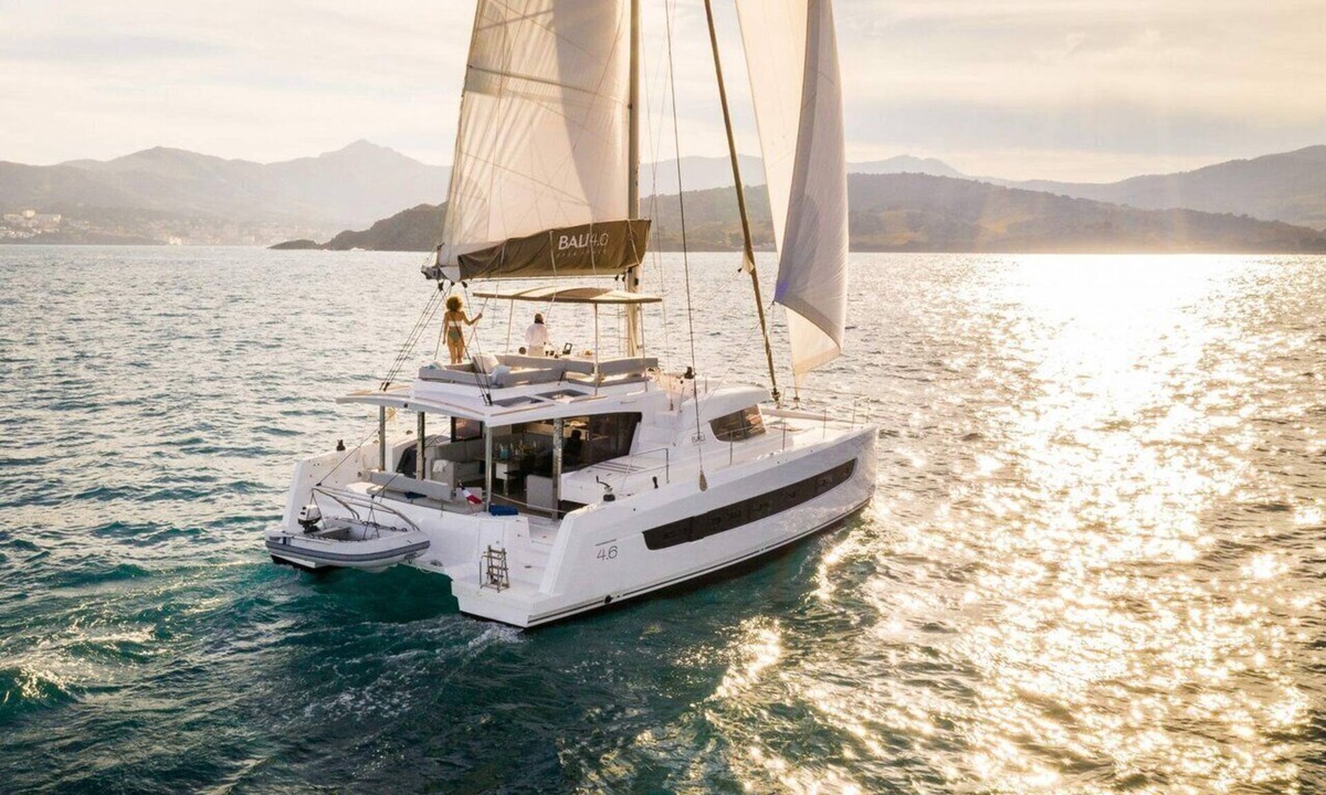 Tourlos Boat Rental | Sun-Kissed Sailing Adventure in Islas Cícladas, Mykonos