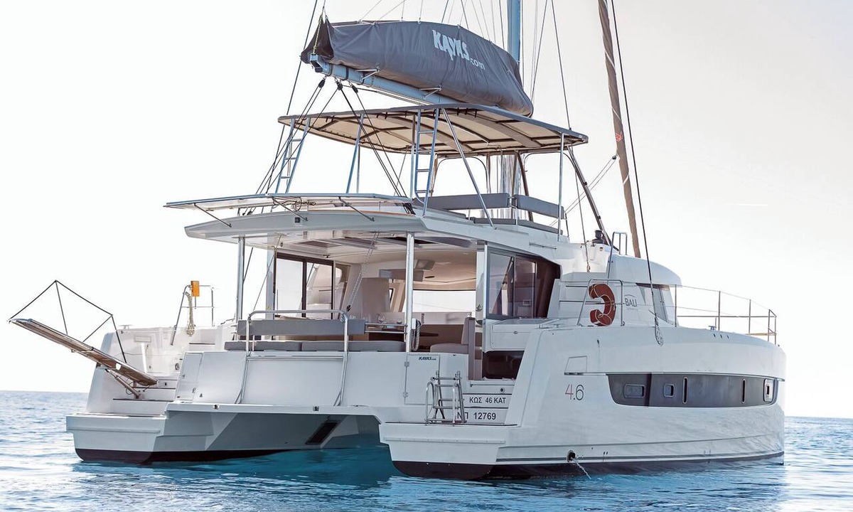 Tourlos Boat Rental | Sun-Kissed Sailing Adventure in Islas Cícladas, Mykonos