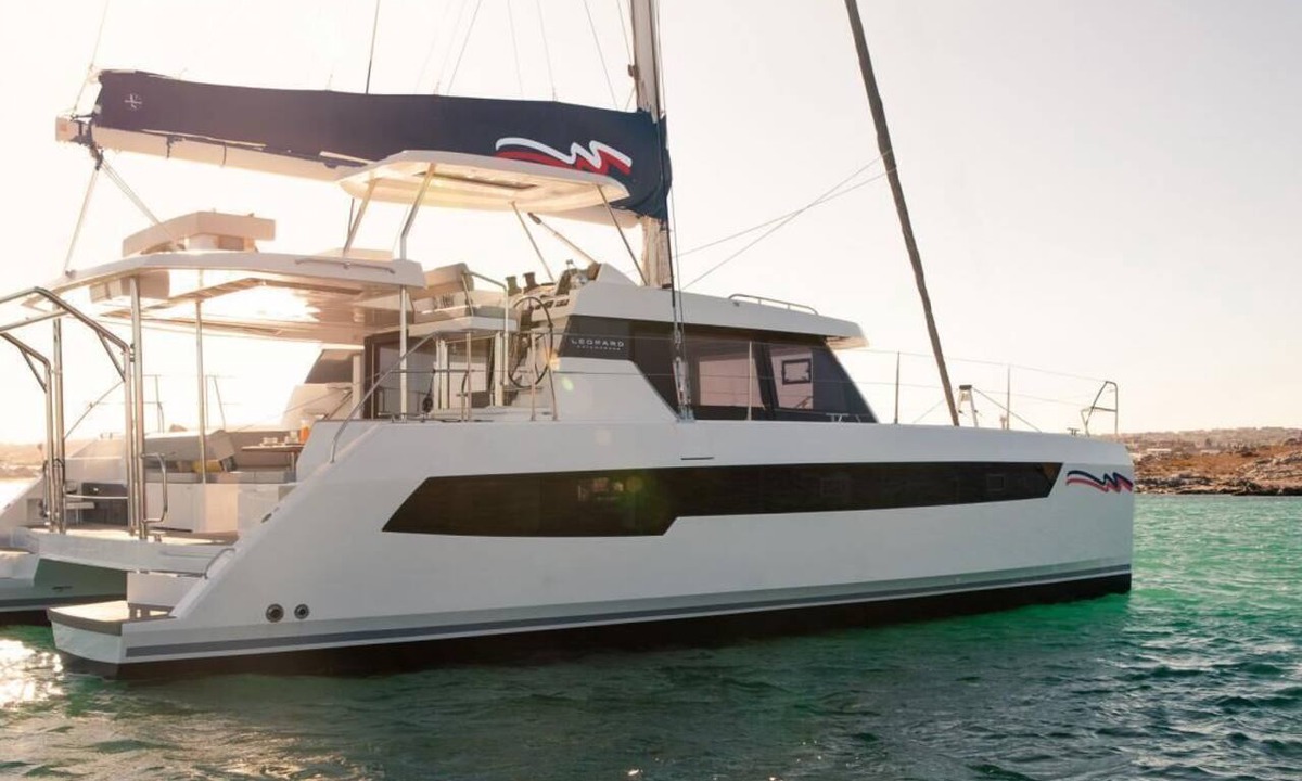 Pasalimani Boat Rental | Sun-Kissed Sailing Adventure in Islas Sarónicas