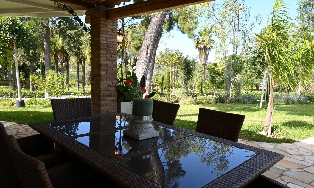Kilada Apartment | The Gaia Suite: Luxury Mediterranean Retreat in Porto Heli