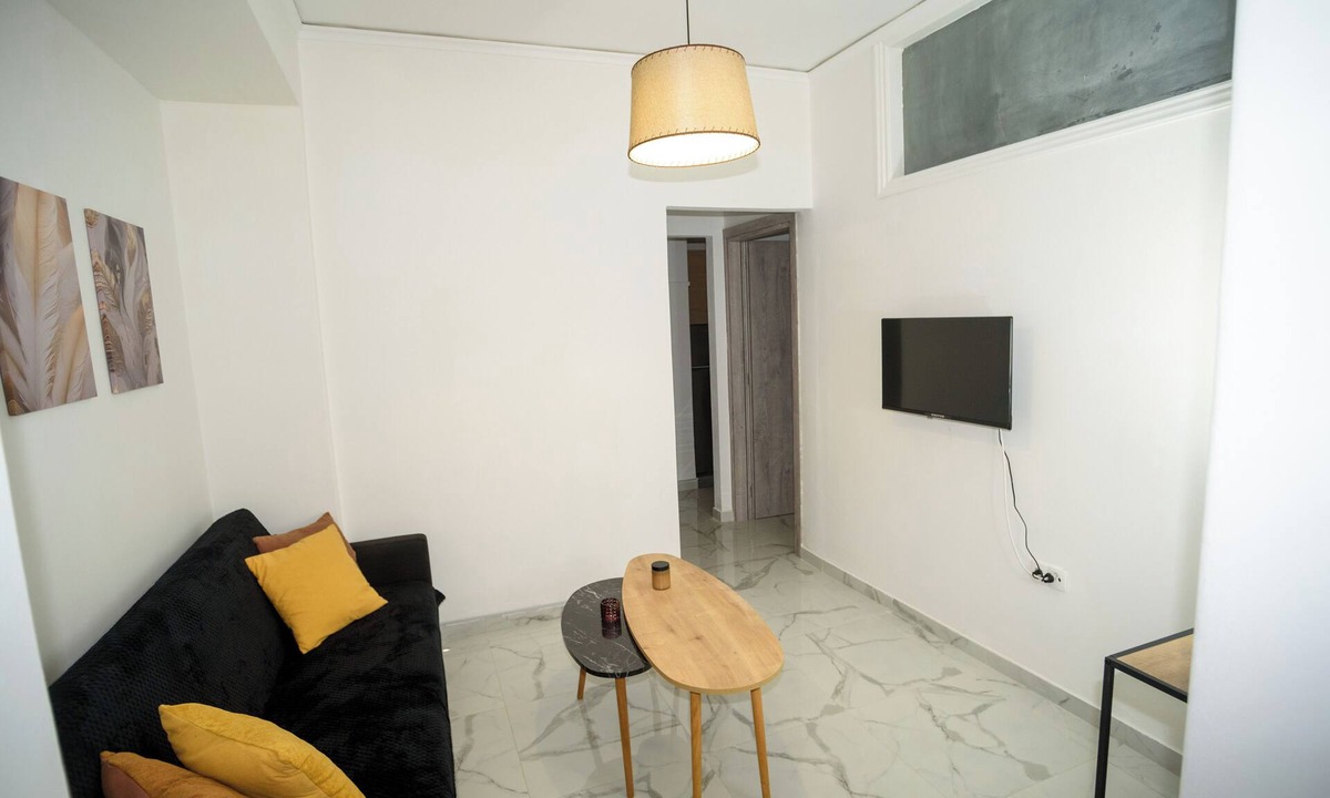 Goudi Apartment | The Little Yard Downstairs Apt Goudi by ΜΡS