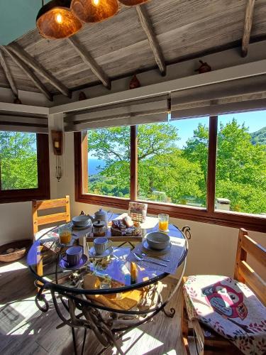 Zagora-Mouresi House | The Mushroom Cottage