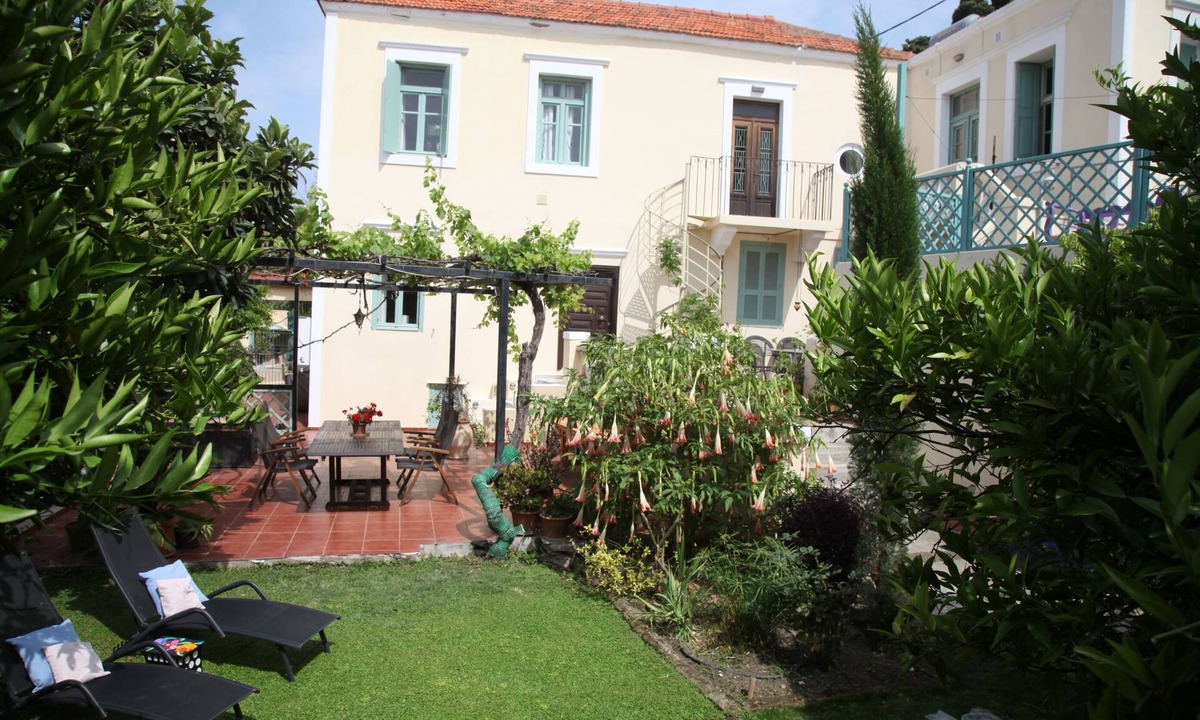 Rhodes Apartment | Tudors Garden Villa Rhodes.Garden apart Beach & Old Town 8 mins walk, Sea view