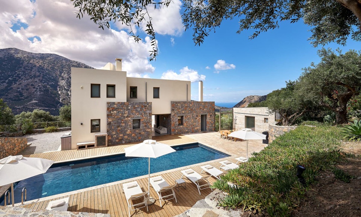 Vrachasi Villa | Villa Adagio | 5 Bedroom Villa with Eco Friendly Heated Pool