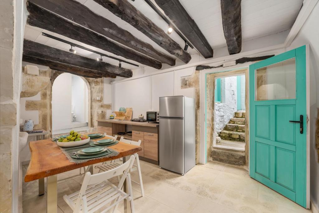 Roustika Apartment | Villa Amanda by CVR