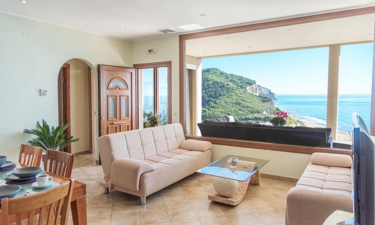 Vitalades Villa | Villa 'Belle Plaza' with Sea View, Wi-Fi and Air Conditioning