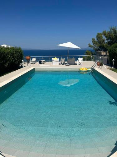 Afytos Villa | Villa Blue Lagoon