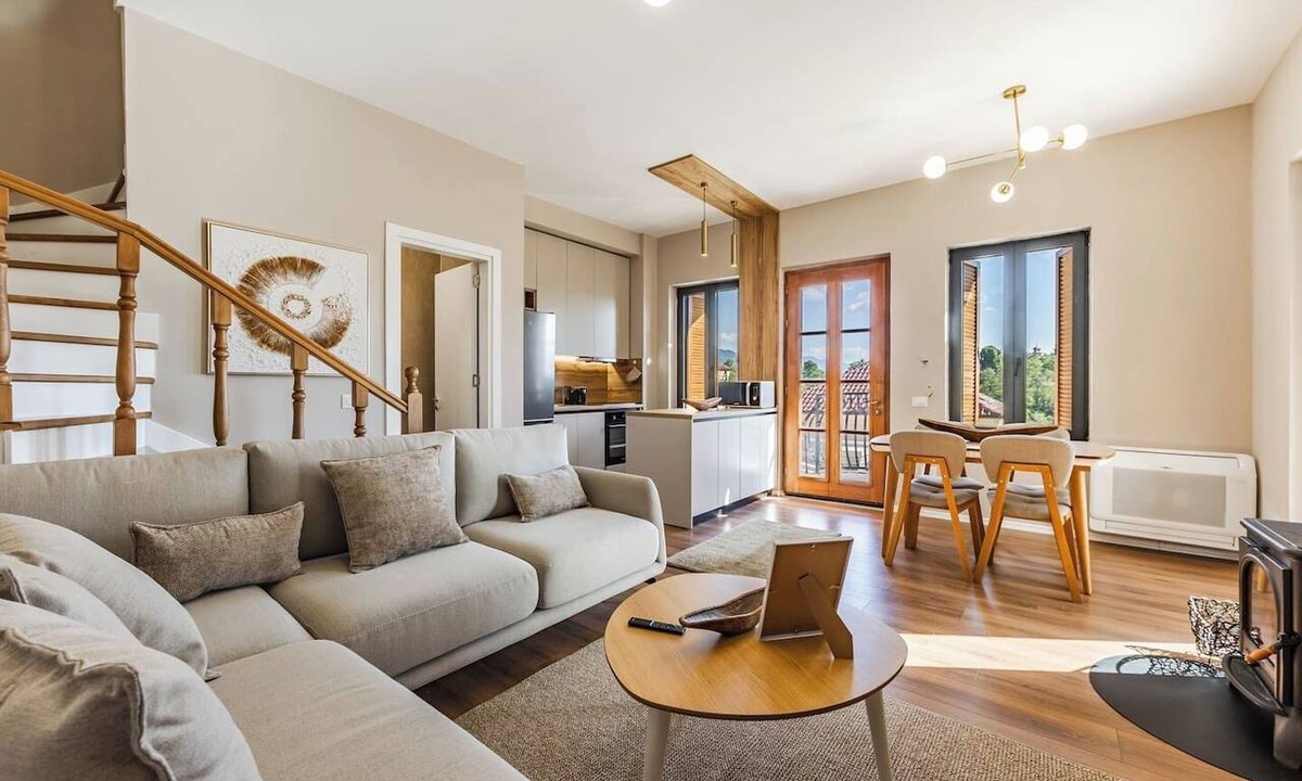 Korce Villa | Villa Bora No.7 | Belvedere Korça by PikHost