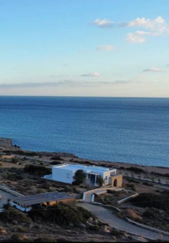 Amoopi House | Villa Bravo