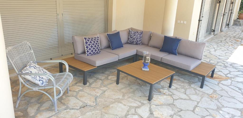 Evropouloi Villa | VILLA CANDELA