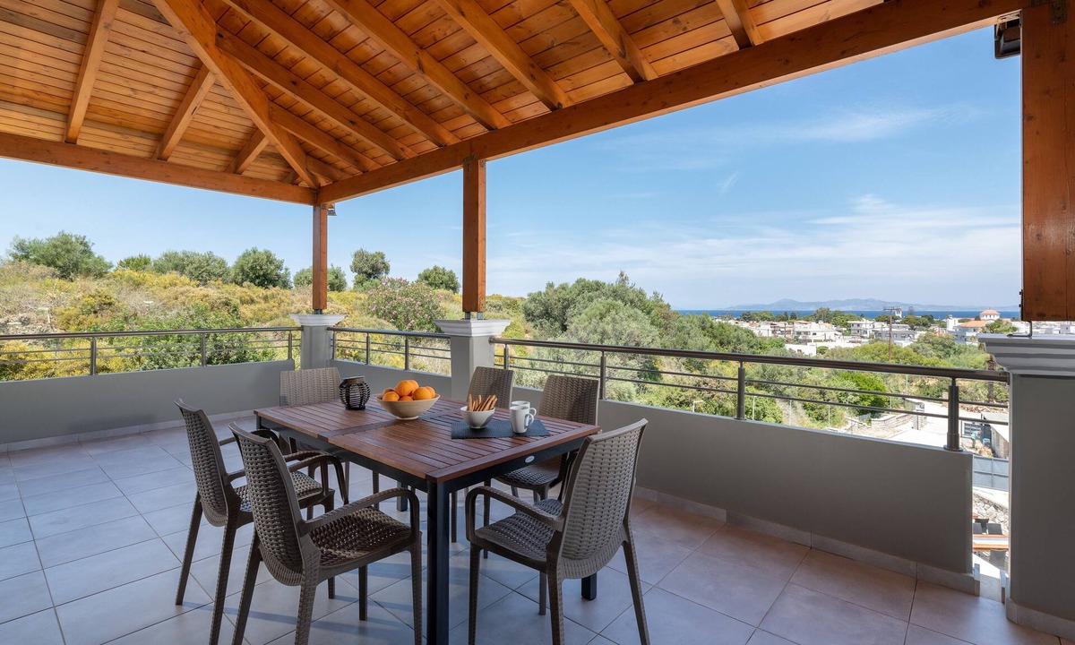 Petaloudes Apartment | Villa Divina