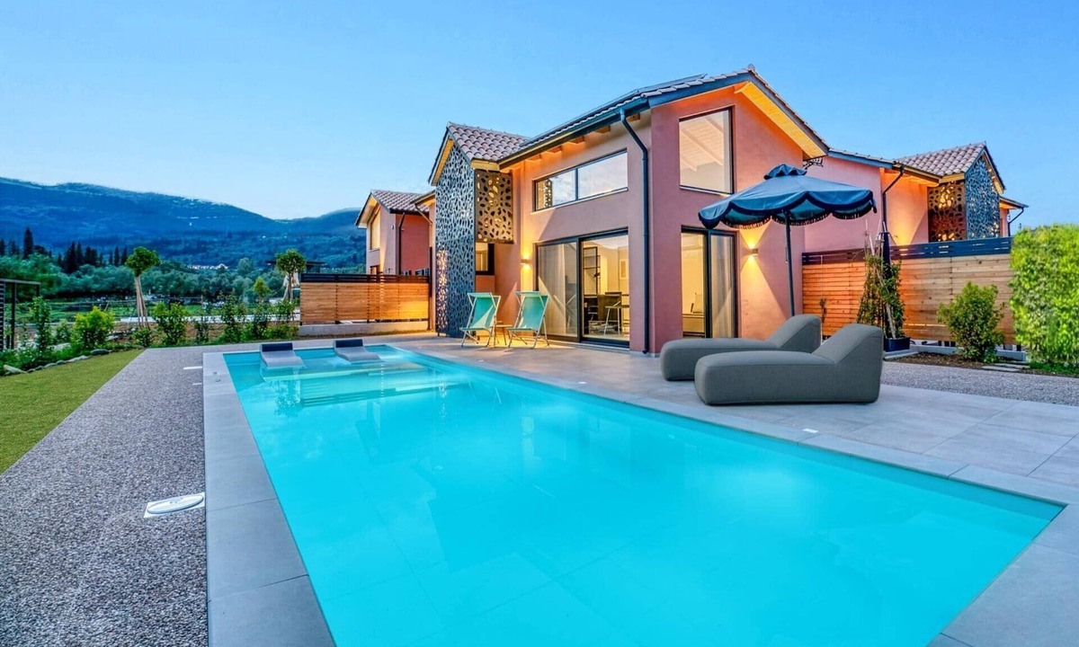 Lygia Villa | Villa Earth by Villa Plus