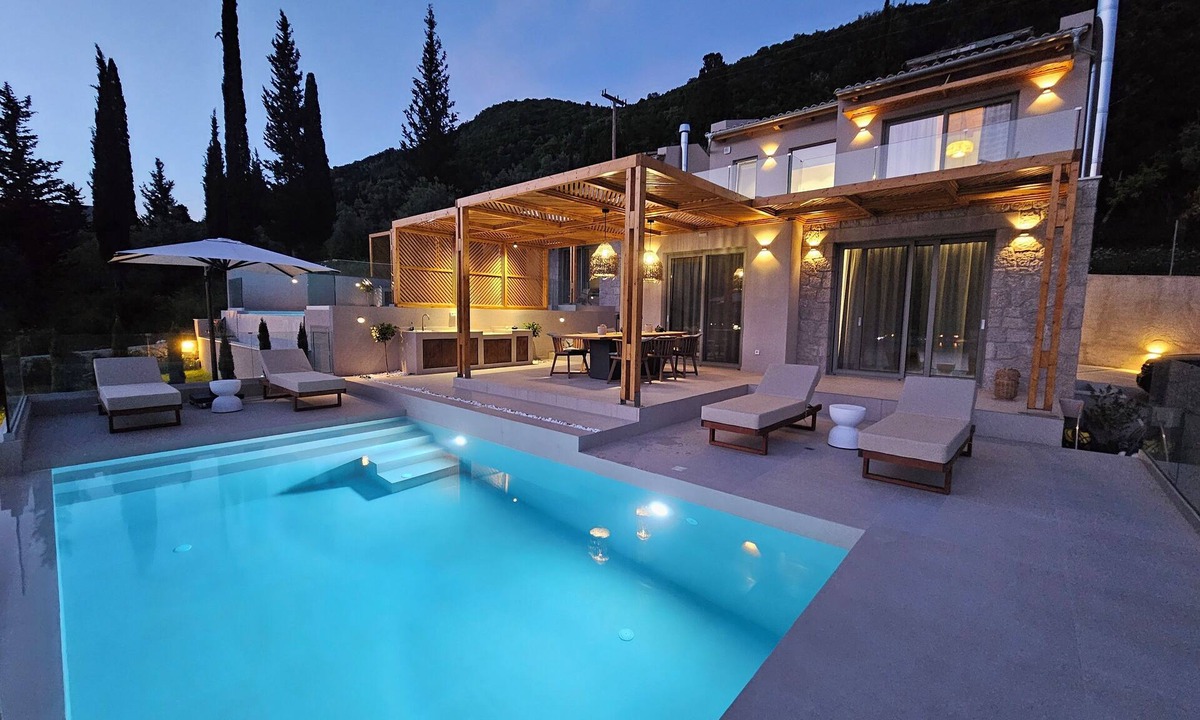 Geni Villa | Villa Lethia - Spacious Interiors, Private Pool, and Breathtaking Sea Views!