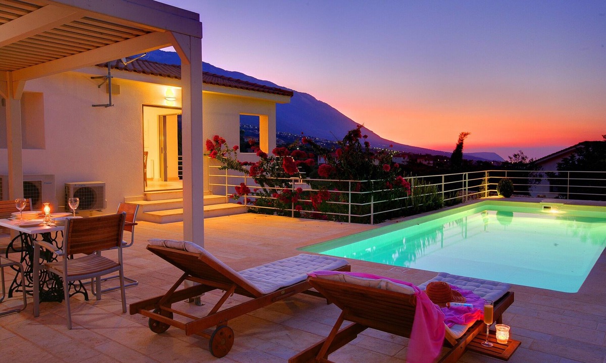 Karavados Villa | Villa 'Litorina Ideales Resort' with Sea View, Wi-Fi and Air Conditioning