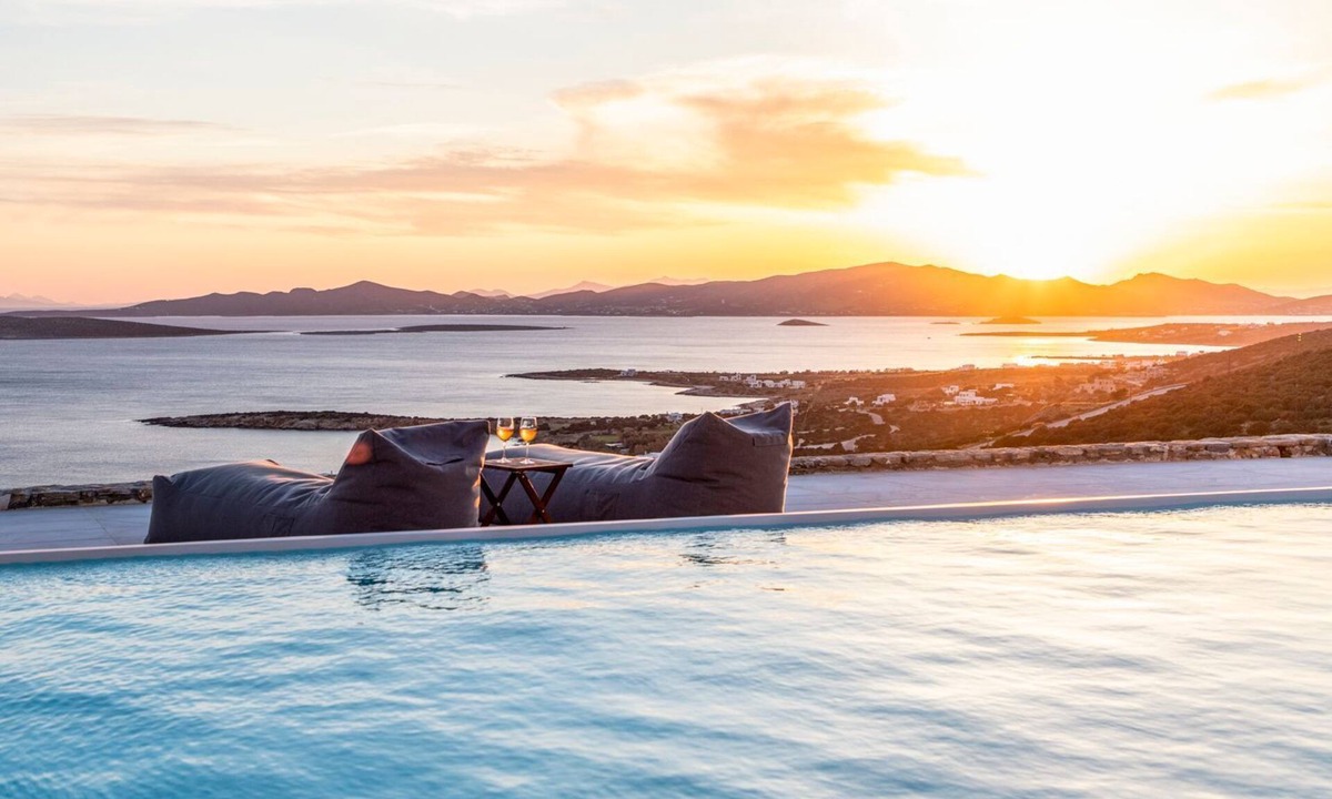 Paros Villa | Villa Margo III - Eleven Bedroom Villa, Sleeps 22