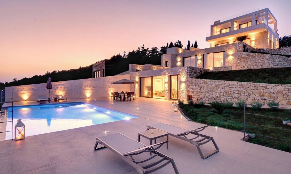 Mpogdanatika Villa | Villa 'Nemesis' with Sea View, Wi-Fi and Air Conditioning