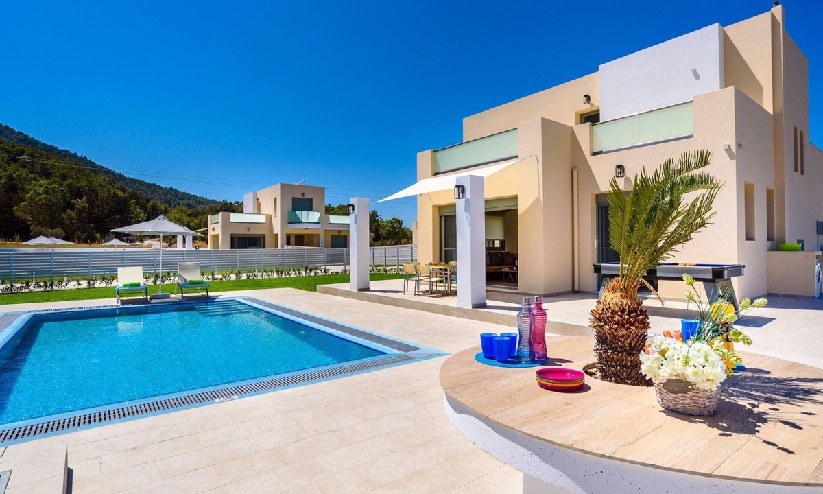 Filerimos Villa | Villa Paleos Evergreen by Villa Plus