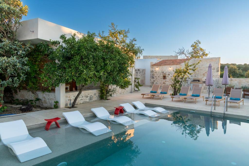 Margarites Villa | Villa Pepper Tree by Helena Luxus