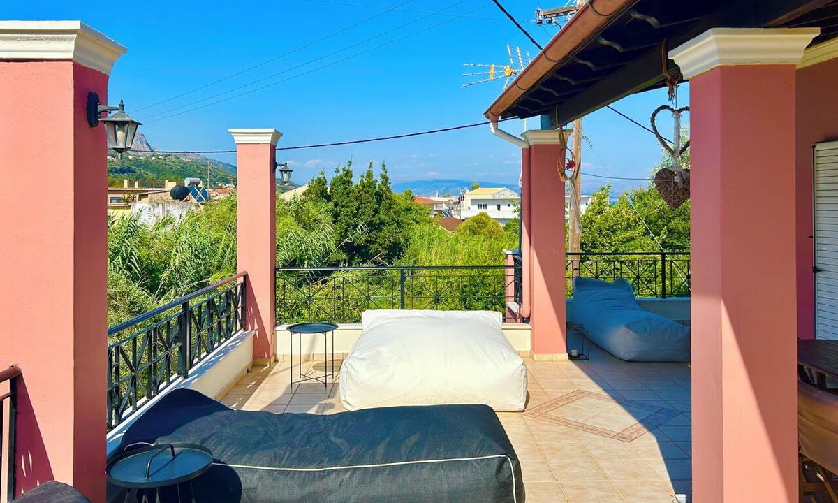 Ipsos Villa | Villa Valia Seaside (Superior Sea Level Villa-Ipsos bay Corfu)