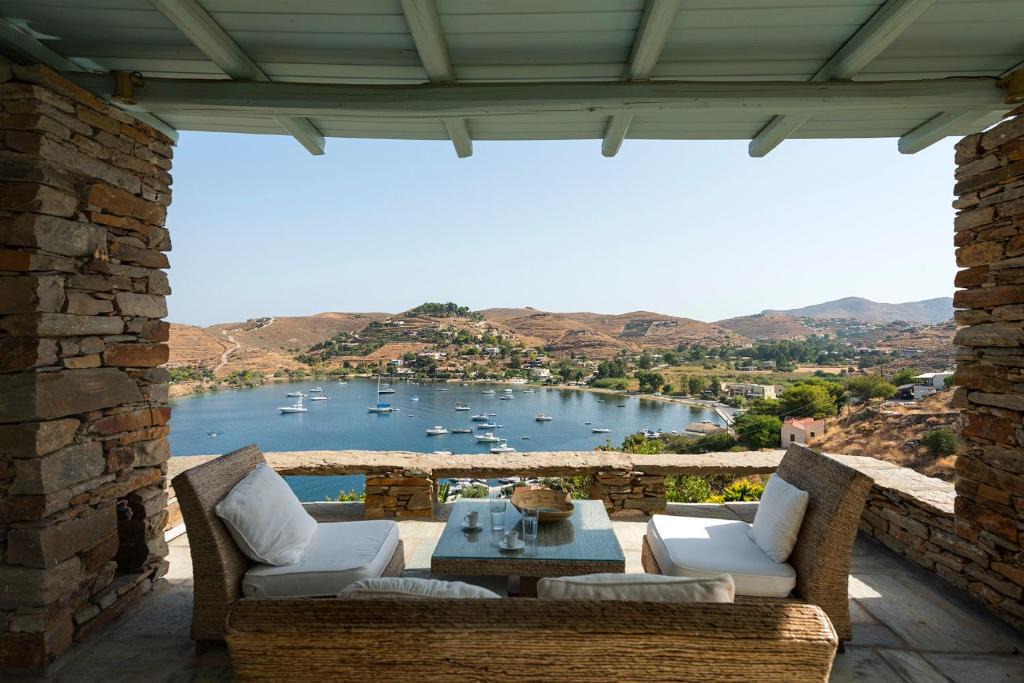 Vourkari House | Vourkari BayHouse