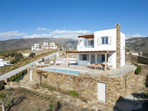 Gavrio House | West Side Pool House by Hostandros