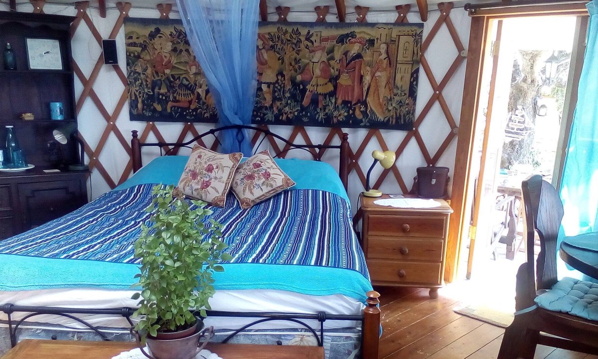 Megali Mantineia Bed & Breakfast | Yurt set in a lovely garden with sea view in an olive grove